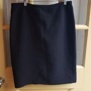 🔥Size 8 lined black skirt